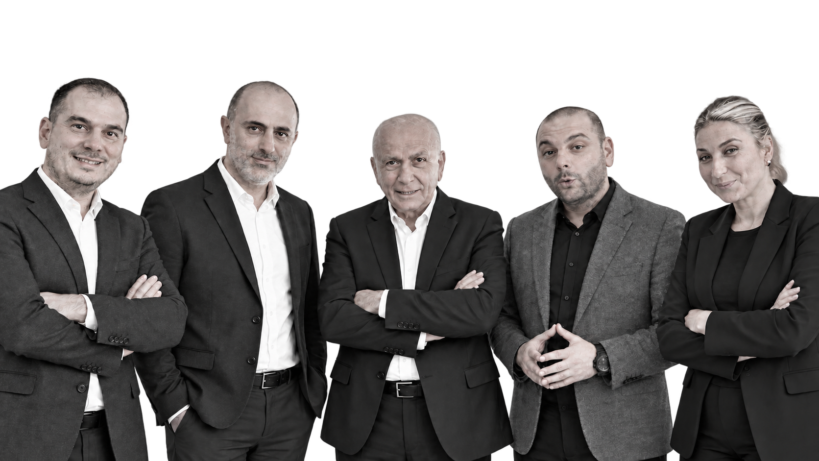 Ofisimizde birlikte duran ekip üyelerimiz.